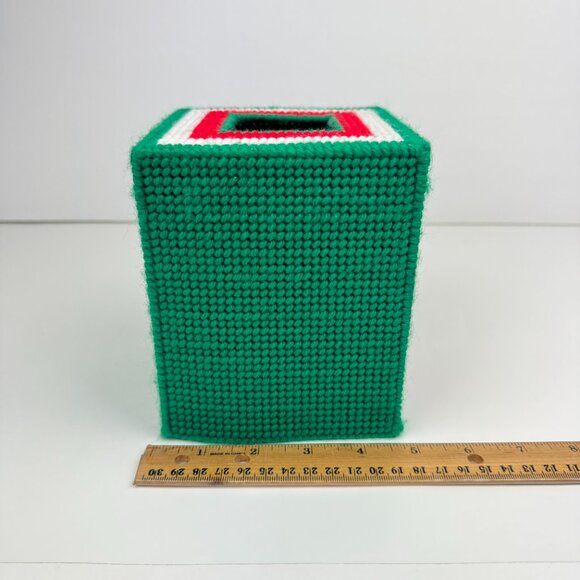 Vtg Santa Handmade Square Red Green White Tissue Box Cover Plastic Canvas Yarn - Picture 5 of 11